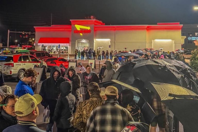 The Coastal Elite Burger Is Finally Invading The Heartland And People Are Losing Their Minds