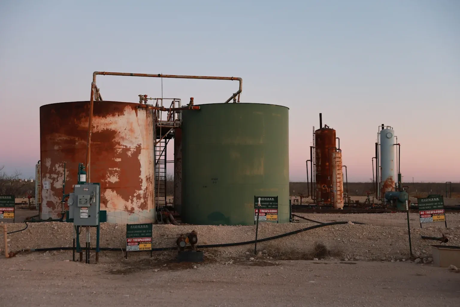 Oil Rallies as Iran Targets Middle East Energy Infrastructure