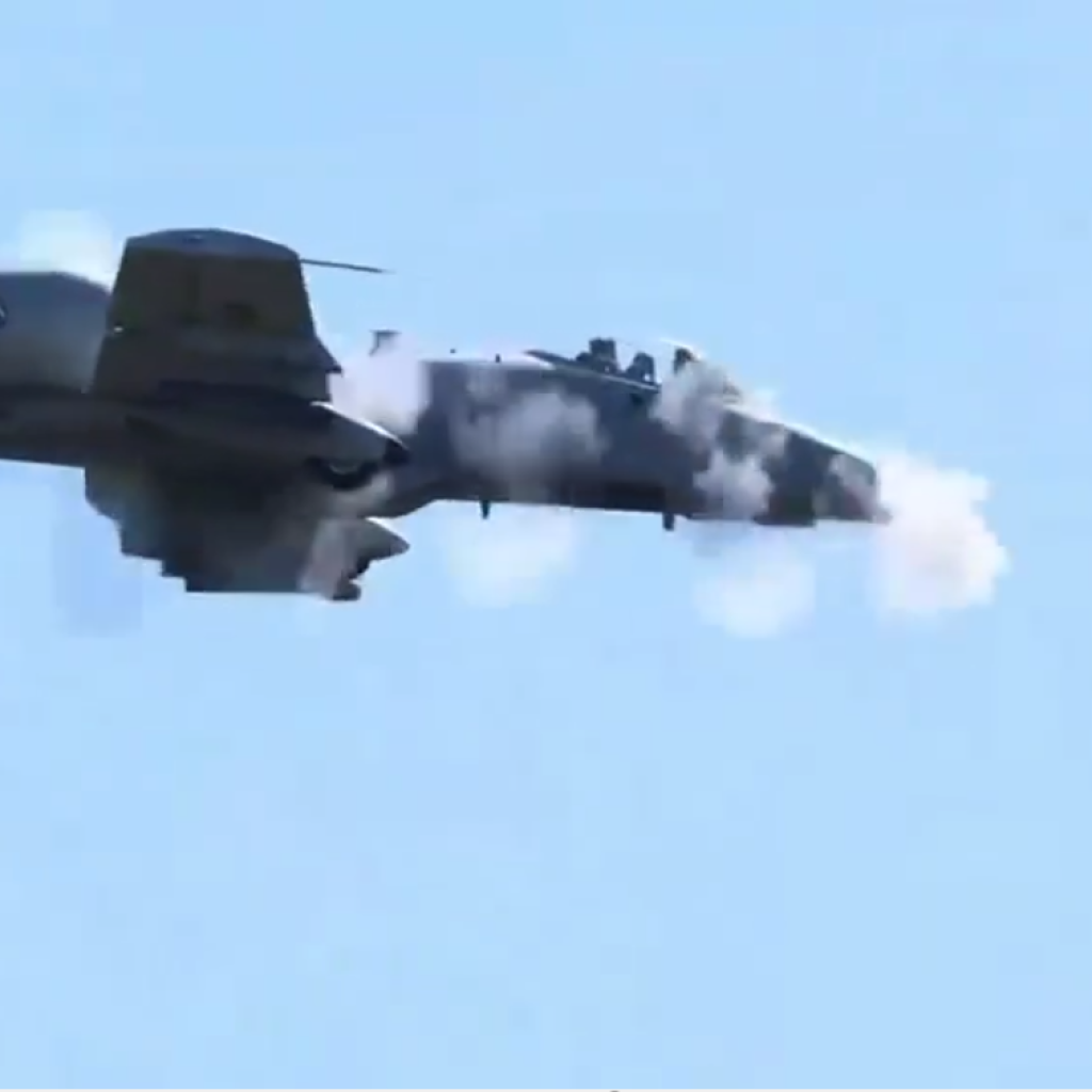 “The Sound of Death”: A-10 Warthog Shreds Militia Positions in Iraq “The Sound of Death”: A-10 Warthog Shreds Militia Positions in Iraq