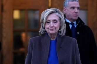 Hillary Clinton mocks Trump, GOP traditional family policy as ‘brain-dead,’ rooted in ‘misogyny’
