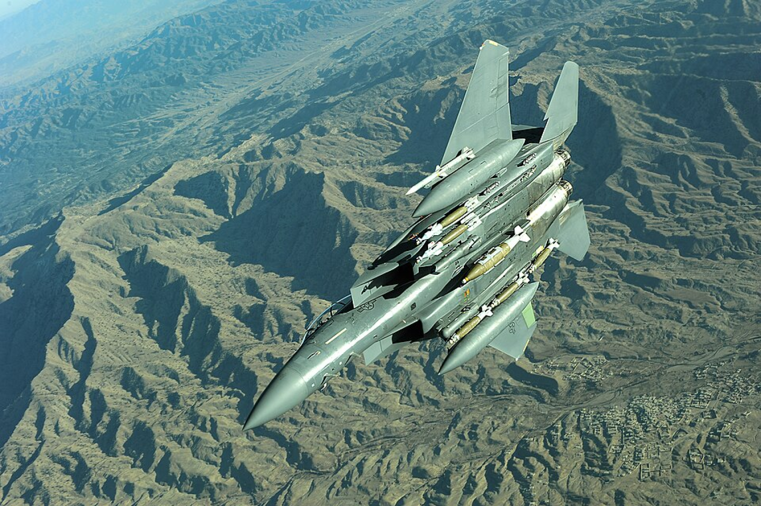 US Strike Eagle Downed Over Iran; High-Stakes Rescue Mission Underway US Strike Eagle Downed Over Iran; High-Stakes Rescue Mission Underway