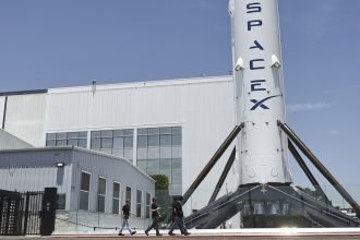 SpaceX signs  billion AI deal with Google — RT World News