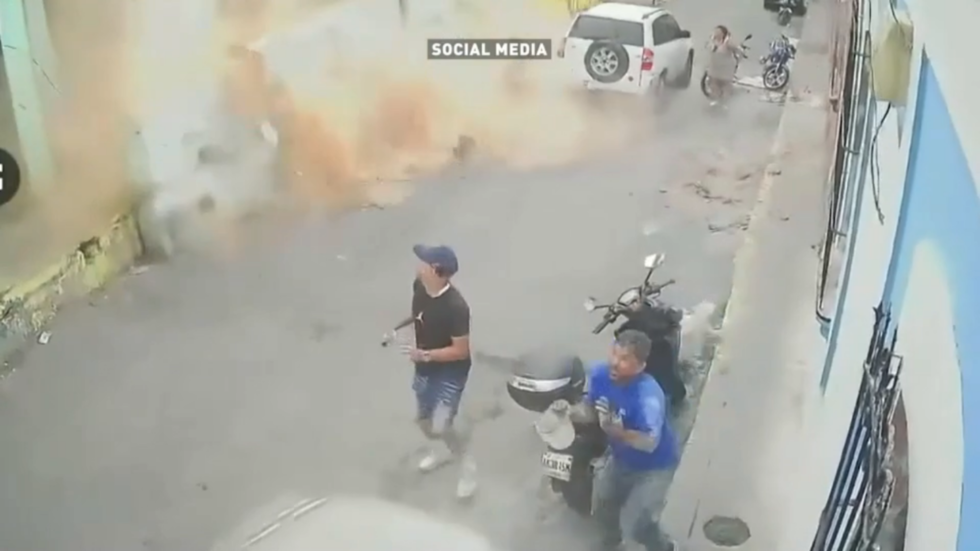 Powerful twin earthquakes hit Venezuela (VIDEOS) — RT World News