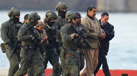 Trump teleprompter operator probed for alleged insider betting — RT World News 2 US special forces soldier arrested after ‘winning $400k on Venezuela raid bet’