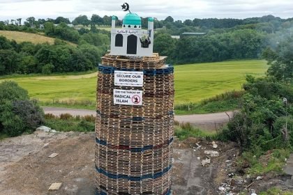 Annual bonfire in Northern Ireland protests radical Islam and open borders