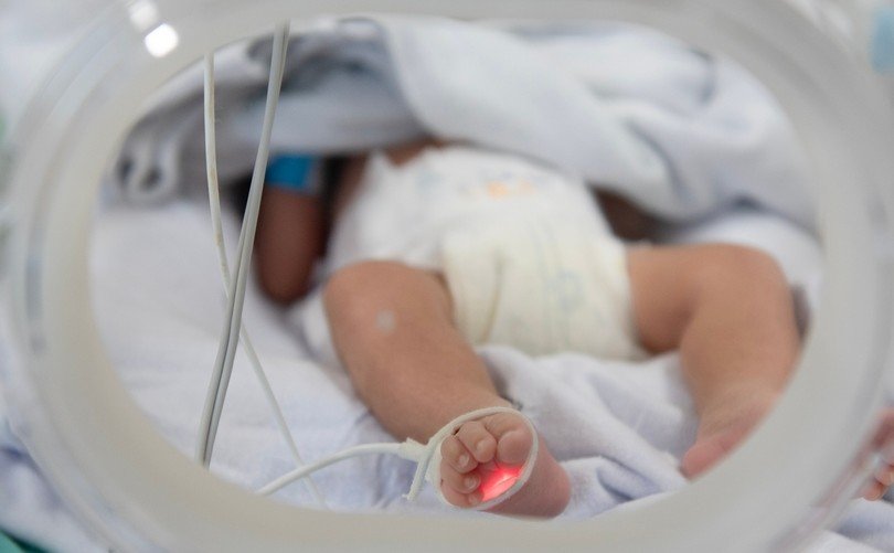 Couple receives custody of baby they wanted surrogate to abort Couple receives custody of baby they wanted surrogate to abort