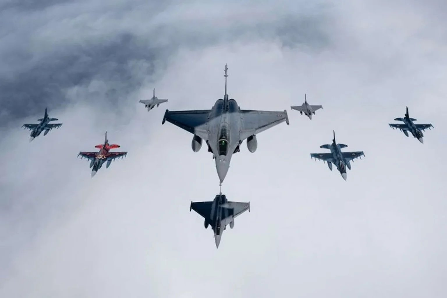 French Rafale F4s trained alongside Japanese F-2 fighters at Hyakuri Air Base during PÉGASE 26, pairing combat-aircraft operations with A330 MRTT Phénix refuelling drills (French Air Force)