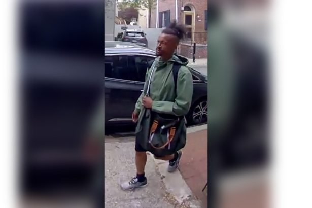 Wanted: Suspect for Theft of Packages in the 3rd District [VIDEO]