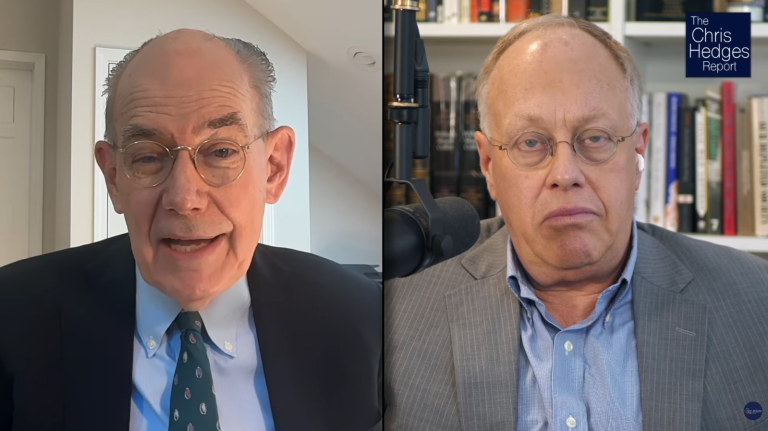 “A Hail Mary Pass”: John Mearsheimer on Trump’s Iranian Economic Strategy and Strategic Defeat