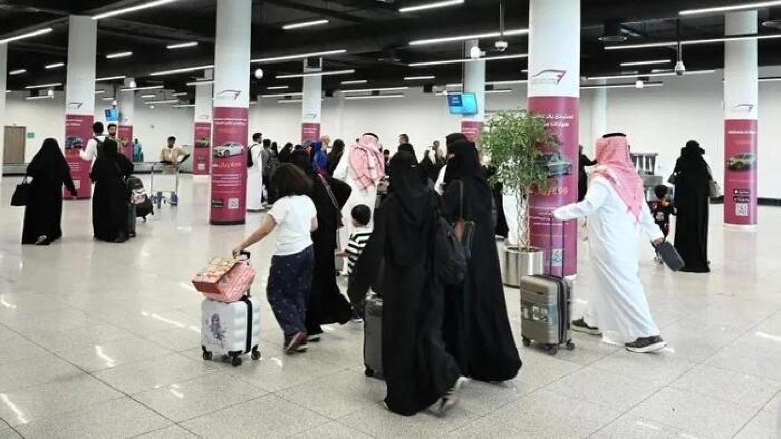 Houthis Attack Multiple Saudi Airports, Wounding Bystanders - Warn Civilian Infrastructure Now In Crosshairs